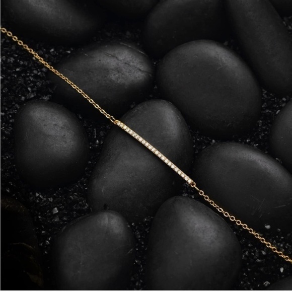 Gold 14k Gold Plated Cubic Zirconia Bar Bracelet - Picture 2 of 3